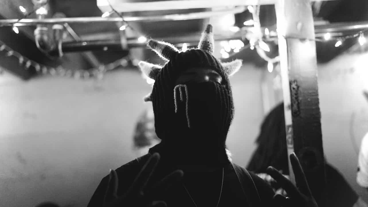 Eye.Dntty - Sale Associate